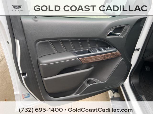 Photo of 2022 Summit White GMC Canyon