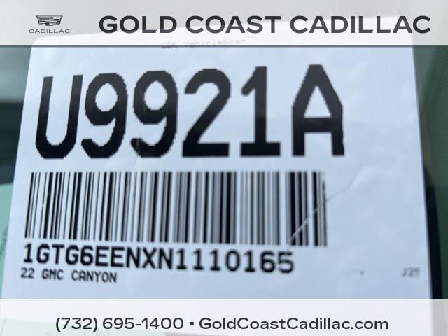 Photo of 2022 Summit White GMC Canyon