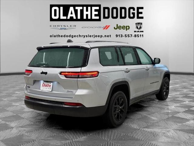 Photo of 2024 Silver Zynith Jeep Grand Cherokee L