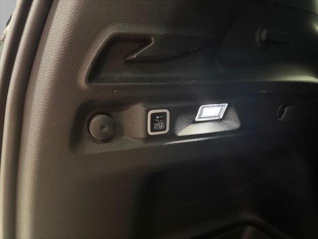 Photo of 2024 Silver Zynith Jeep Grand Cherokee L