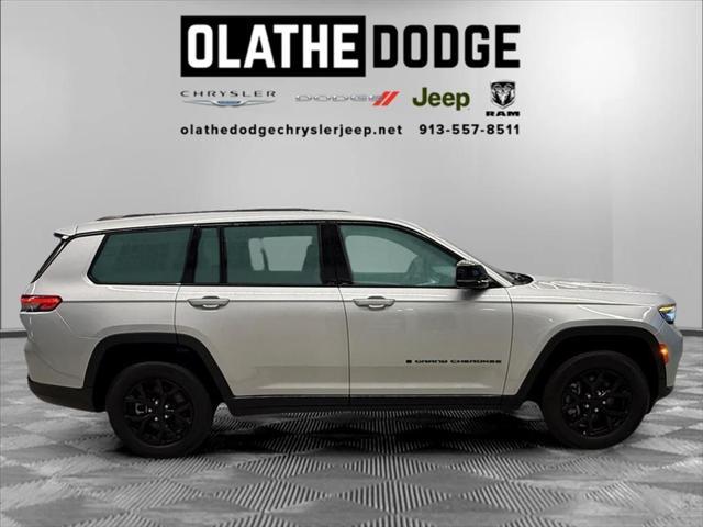 Photo of 2024 Silver Zynith Jeep Grand Cherokee L