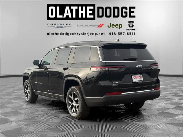 Photo of 2025 Diamond Black Crystal Pearlcoat Jeep Grand Cherokee L