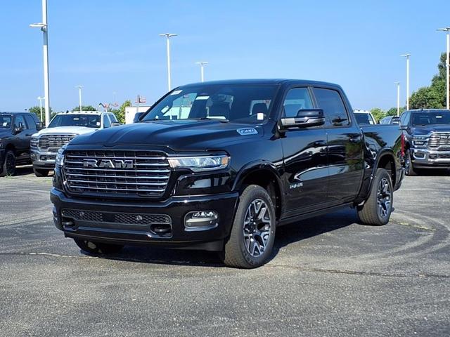 Photo of 2026 Diamond Black Crystal Pearlcoat RAM 1500