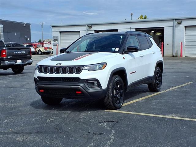Photo of 2023 Bright White Clearcoat Jeep Compass