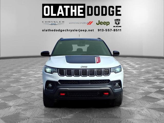 Photo of 2023 Bright White Clearcoat Jeep Compass