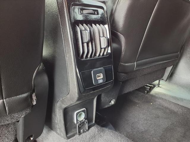 Photo of 2023 Bright White Clearcoat Jeep Compass