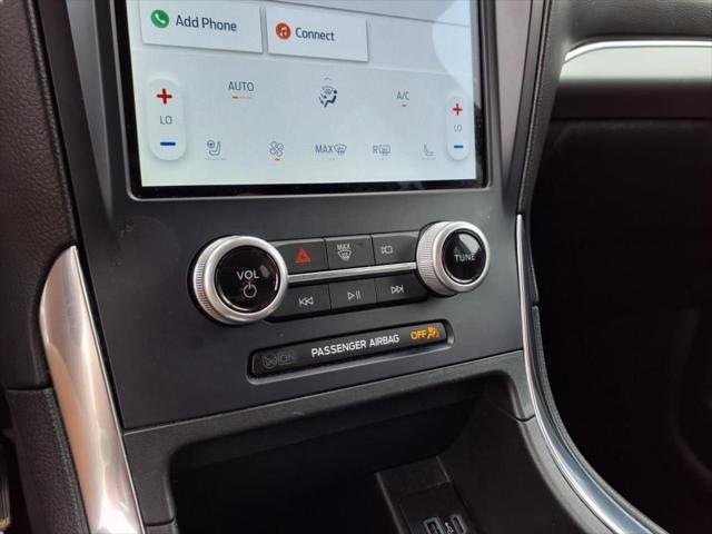 Photo of 2022 Blue Ford Edge