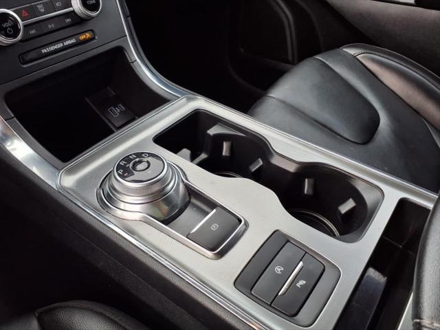 Photo of 2022 Blue Ford Edge
