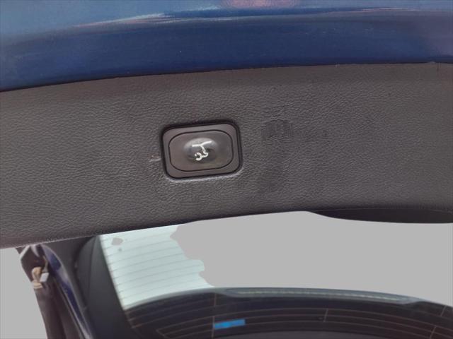 Photo of 2022 Blue Ford Edge