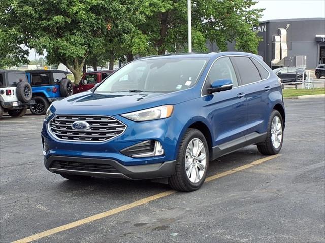 Photo of 2022 Blue Ford Edge