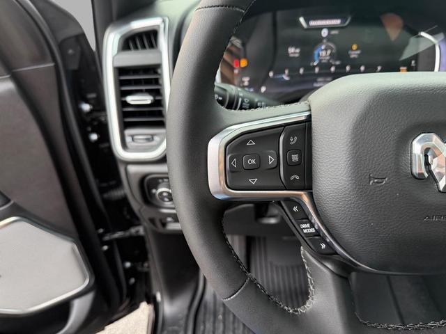 Photo of 2025 Diamond Black Crystal Pearlcoat RAM 1500