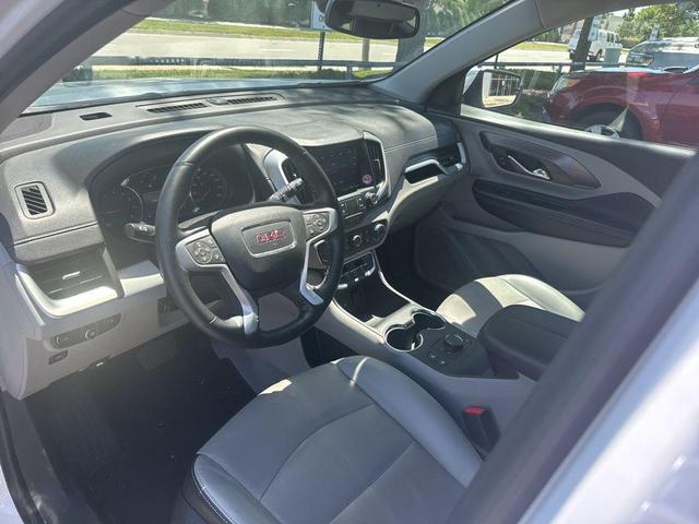 Photo of 2024 Summit White GMC Terrain