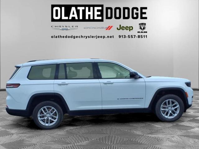 Photo of 2023 Bright White Clearcoat Jeep Grand Cherokee L