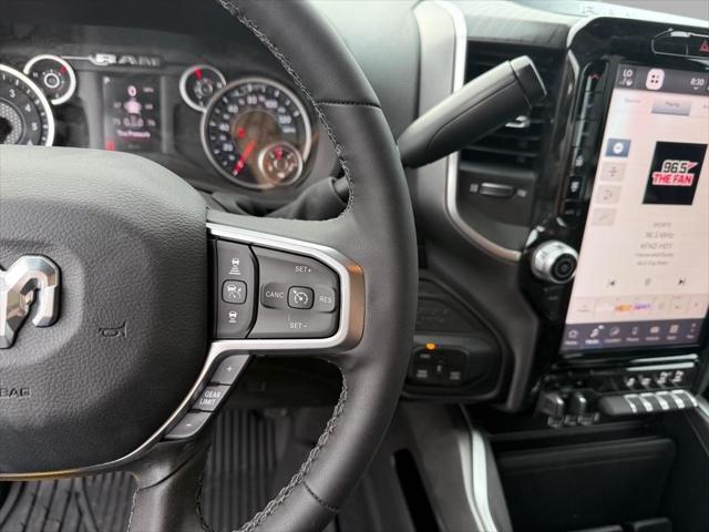 Photo of 2025 Diamond Black Crystal Pearlcoat RAM 2500