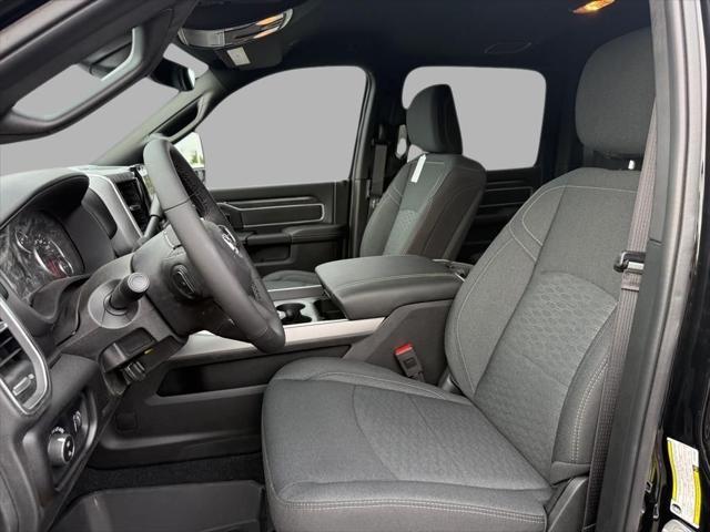 Photo of 2025 Diamond Black Crystal Pearlcoat RAM 2500
