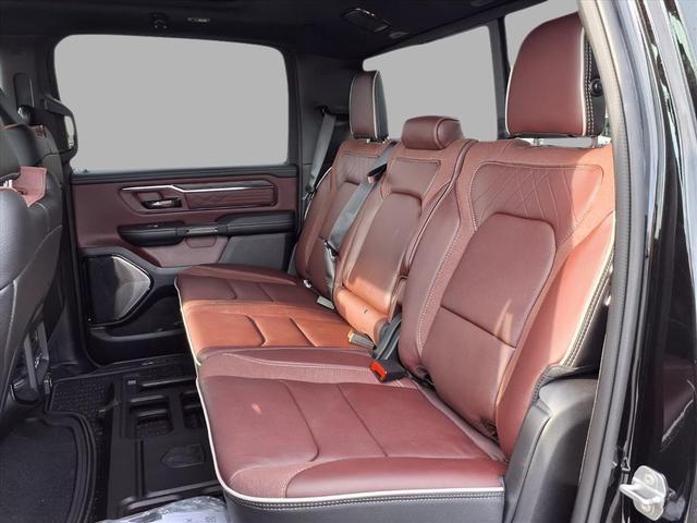 Photo of 2026 Diamond Black Crystal Pearlcoat RAM 1500