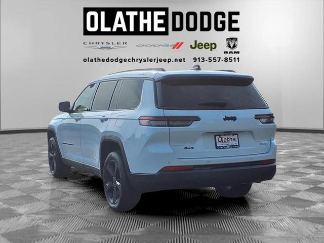 Photo of 2023 Bright White Clearcoat Jeep Grand Cherokee L