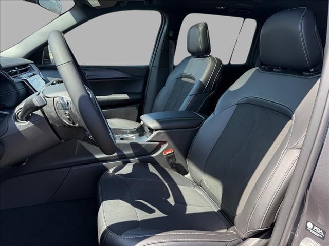 Photo of 2025 Baltic Gray Metallic Clearcoat Jeep Grand Cherokee