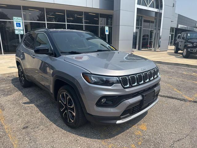 Photo of 2023 Billet Silver Metallic Clearcoat Jeep Compass