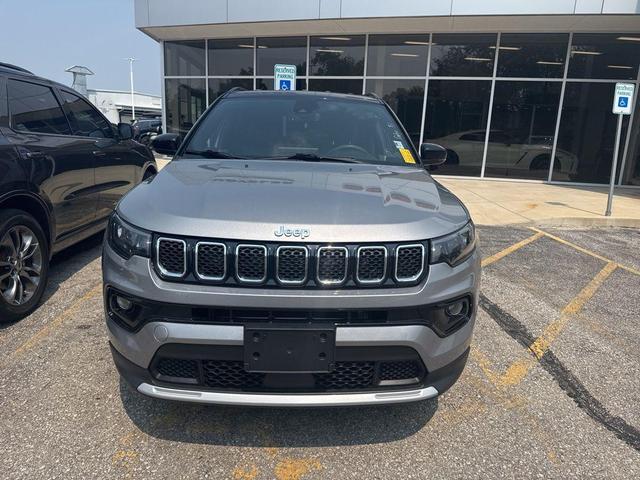 Photo of 2023 Billet Silver Metallic Clearcoat Jeep Compass