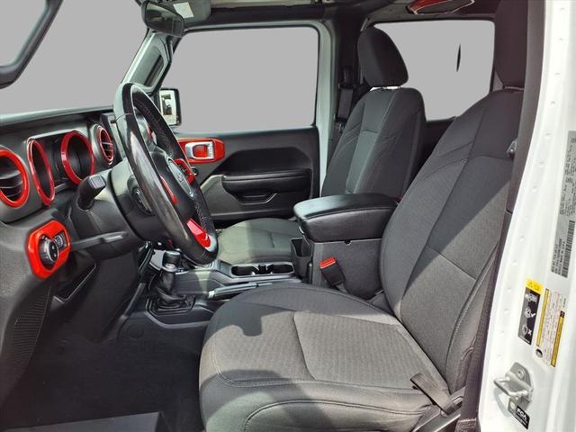 Photo of 2021 Bright White Clearcoat Jeep Gladiator