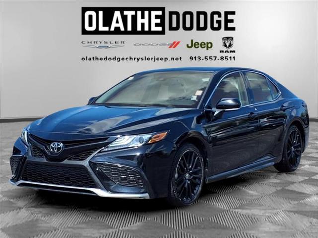 Photo of 2024 Midnight Black Metallic Toyota Camry