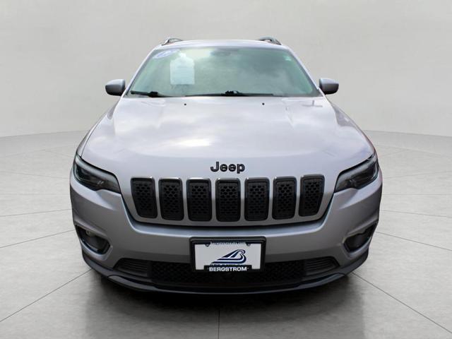 Photo of 2021 Silver Jeep Cherokee