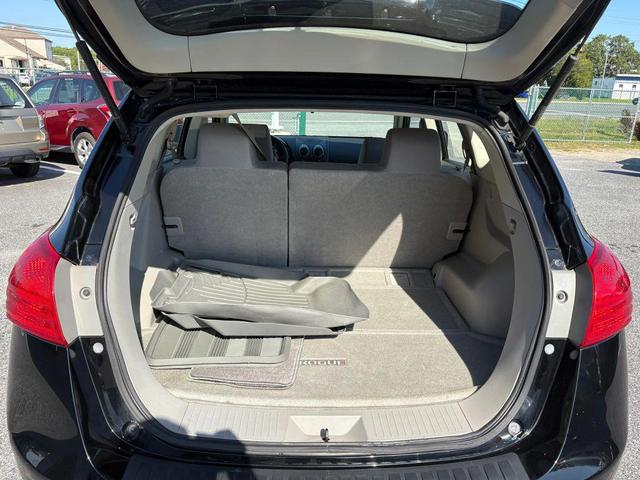 Photo of 2013 Black Nissan Rogue