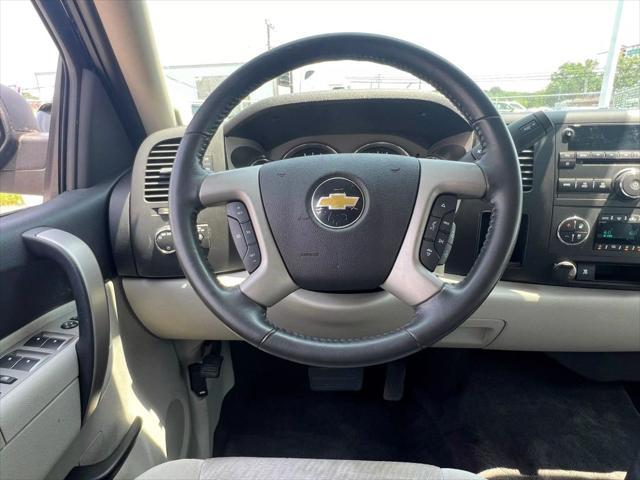 Photo of 2011 Imperial Blue Metallic Chevrolet Silverado 1500