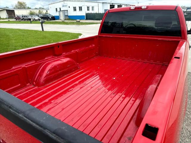 Photo of 2002 Fire Red GMC Sierra 1500