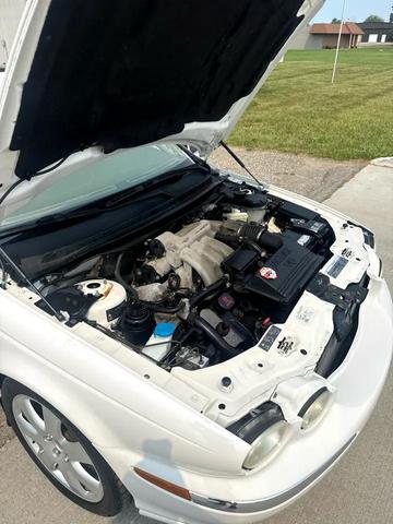 Photo of 2005 White Onyx Jaguar X-Type