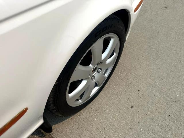 Photo of 2005 White Onyx Jaguar X-Type