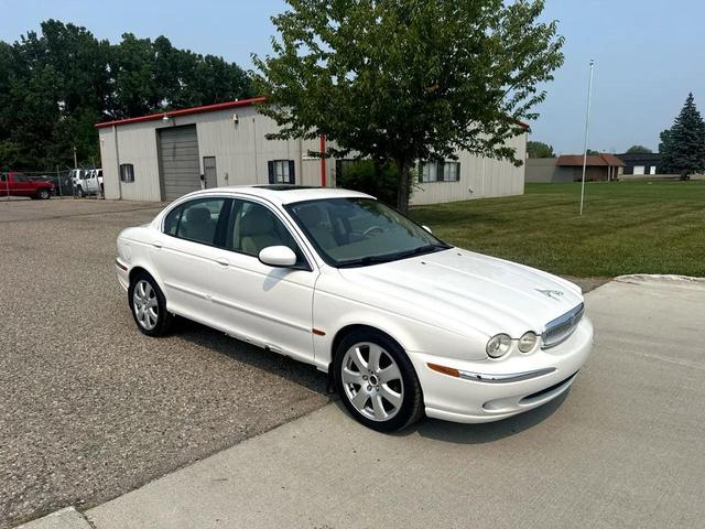 Photo of 2005 White Onyx Jaguar X-Type