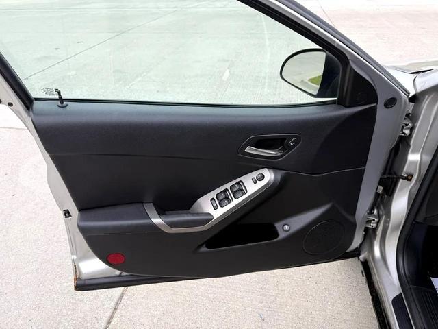 Photo of 2008 Liquid Silver Metallic Pontiac G6