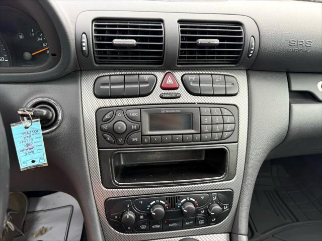 Photo of 2003 RED Mercedes-Benz C-Class