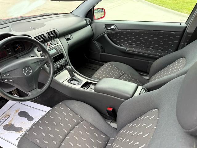 Photo of 2003 RED Mercedes-Benz C-Class