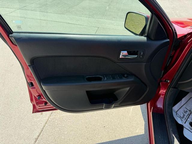 Photo of 2008 Redfire Clearcoat Metallic Ford Fusion