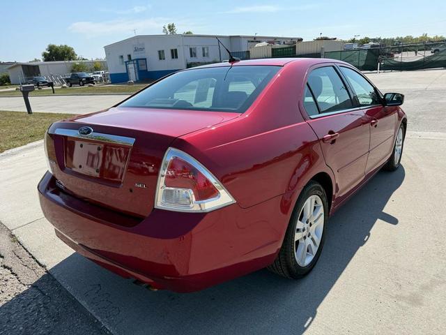 Photo of 2008 Redfire Clearcoat Metallic Ford Fusion