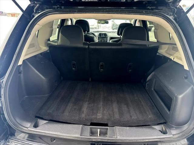 Photo of 2016 Black Clearcoat Jeep Compass