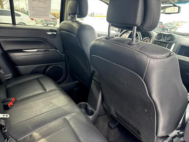 Photo of 2016 Black Clearcoat Jeep Compass