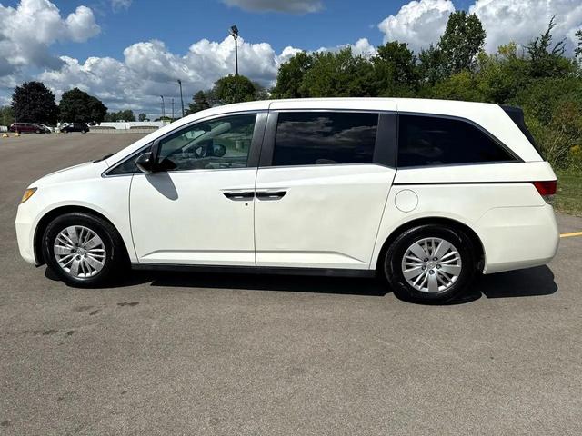 Photo of 2016 White Diamond Pearl Honda Odyssey