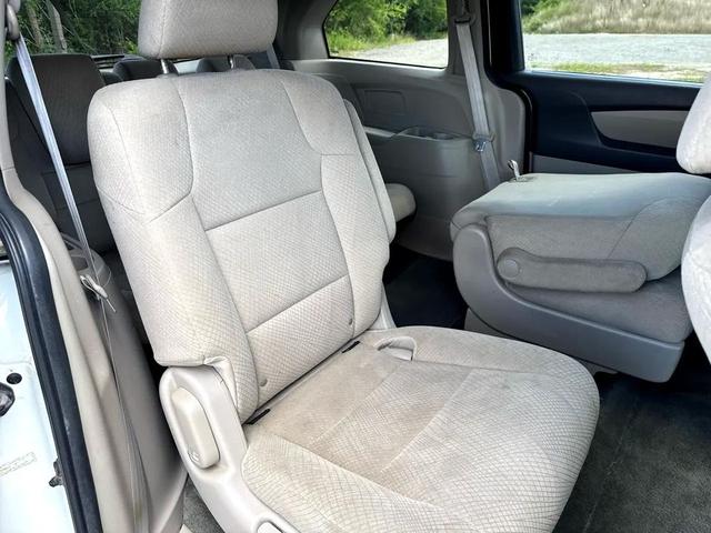 Photo of 2016 White Diamond Pearl Honda Odyssey