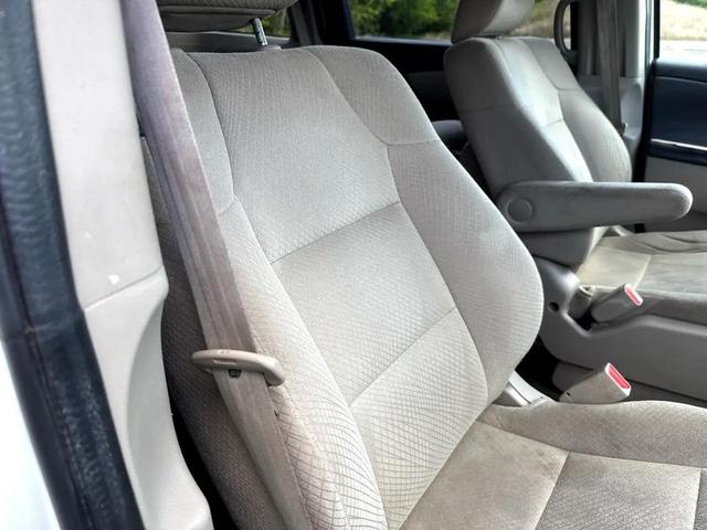 Photo of 2016 White Diamond Pearl Honda Odyssey