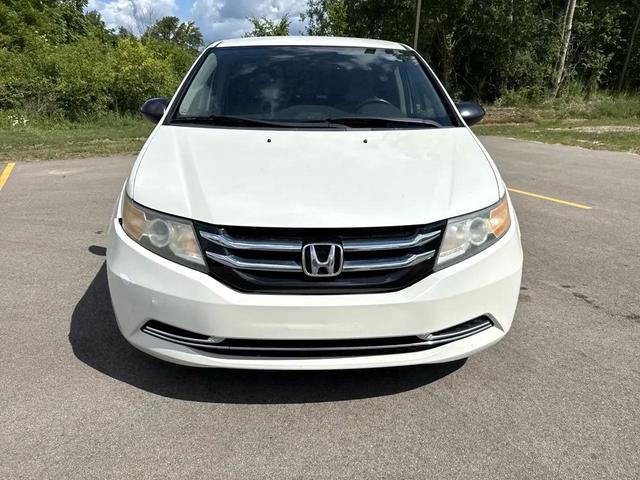Photo of 2016 White Diamond Pearl Honda Odyssey