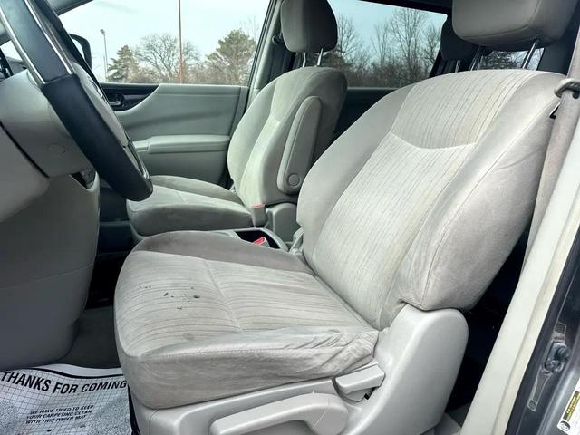 Photo of 2014 Gun Metallic Nissan Quest