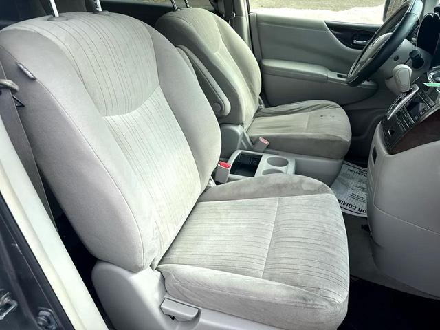 Photo of 2014 Gun Metallic Nissan Quest