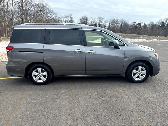Photo of 2014 Gun Metallic Nissan Quest