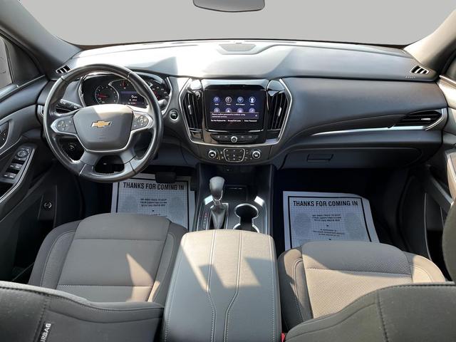 Photo of 2022 Mosaic Black Metallic Chevrolet Traverse