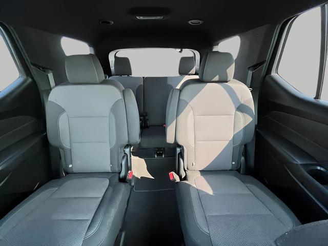 Photo of 2022 Mosaic Black Metallic Chevrolet Traverse