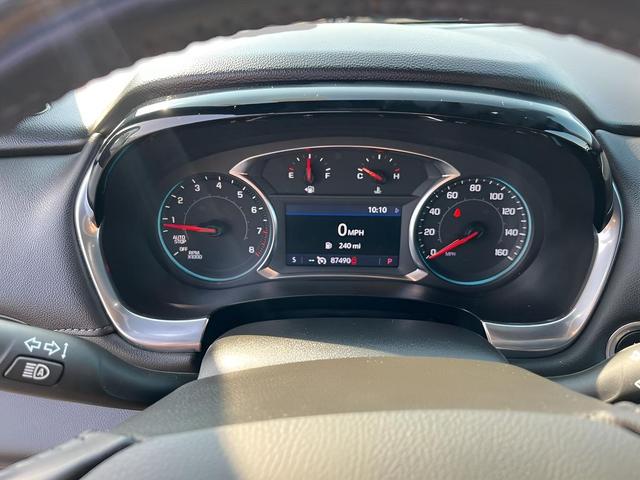 Photo of 2022 Mosaic Black Metallic Chevrolet Traverse